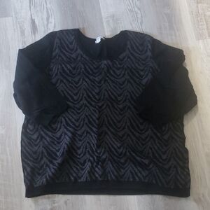 Black and Gray Patterned Sweater Size 3X Isaac Mizahi Live
